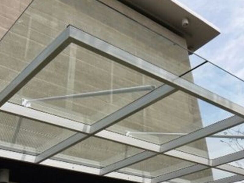 Estructura de techo en aluminio en Lima - Moli - Rejas Zamora | Construex
