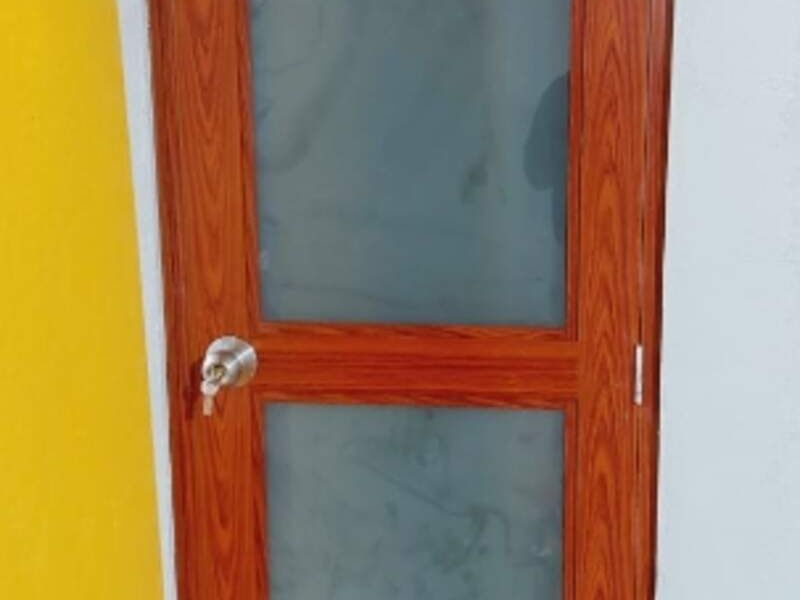 puerta de madera y vidrio - Vidrios y aluminios JR Glass | Construex
