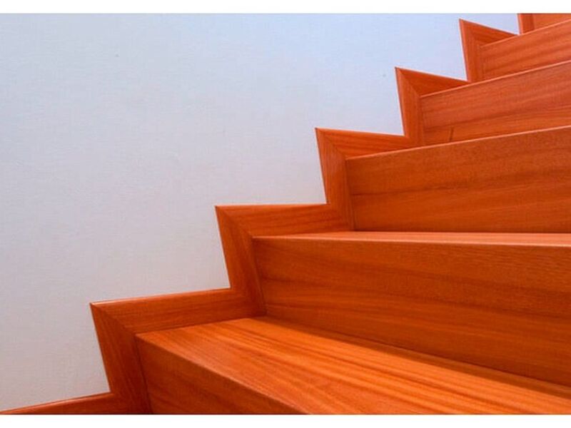 Escaleras Perú - De la Cruz Fábrica de Muebles | Construex